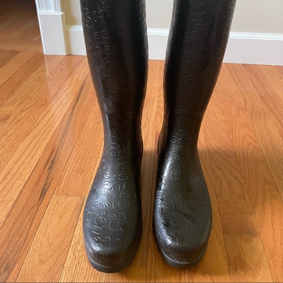 UGG rain boots - NWOT - size 8. Beautiful detailing on boots - Picture 2 of 5